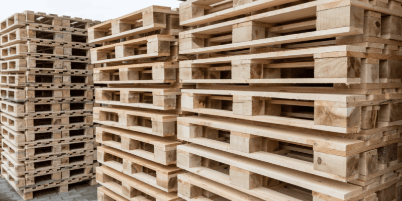 ¿Cuántos pallets caben en un contenedor de 20 y 40 pies?